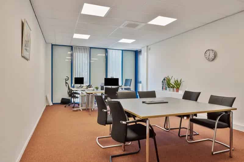 Kantoorruimte te huur Oude Tonge 629m2