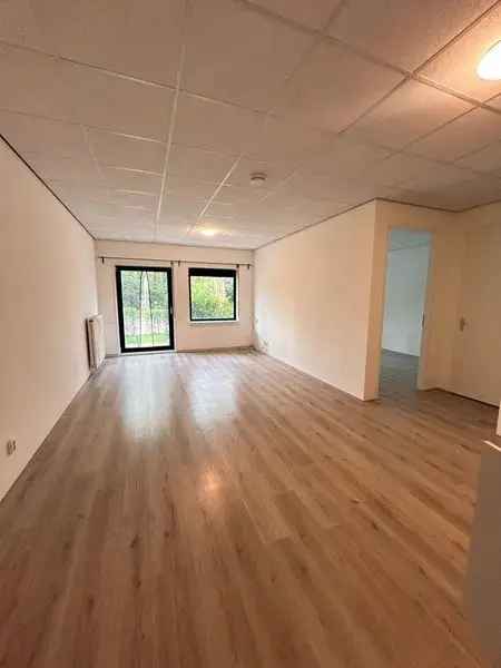 Fijne woning Waterloolaan: 50m2, moderne keuken, ruime slaapkamer