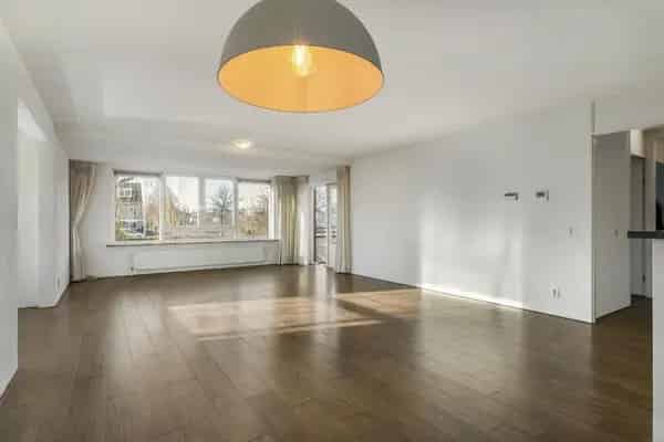 Te Huur: Ruim 3-kamerappartement 104m² Aalsmeer Centrum
