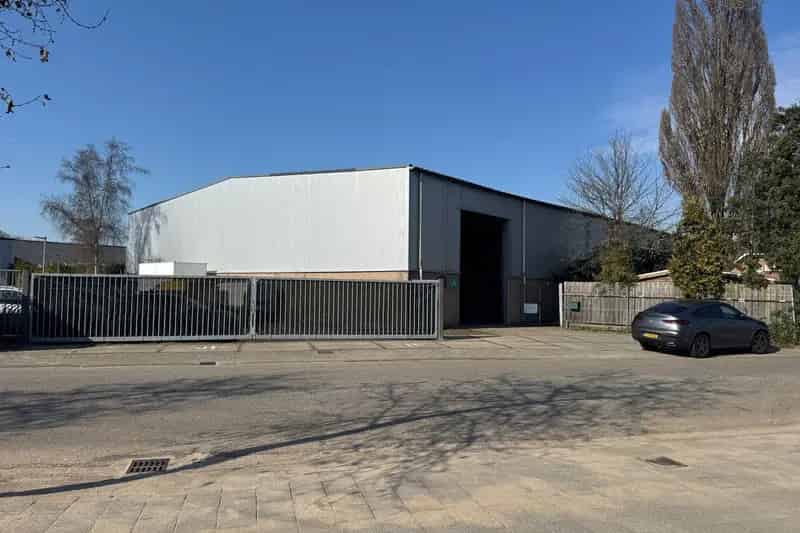 Bedrijfshal 775m² te huur Den Bosch De Vutter