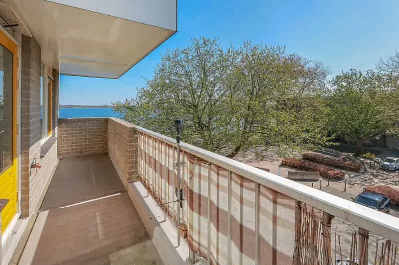 Appartement te koop Almere: 3 kamers, balkon, berging
