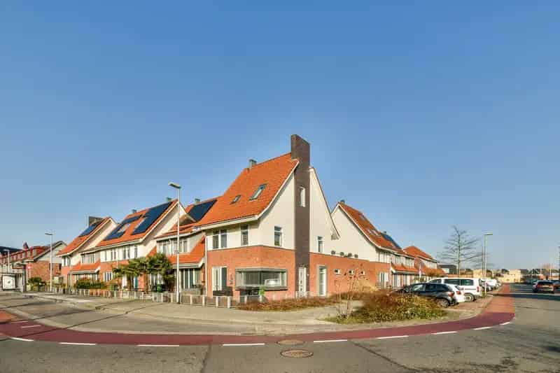 Appartement te koop Purmerend: 2-kamer hoekappartement met tuin