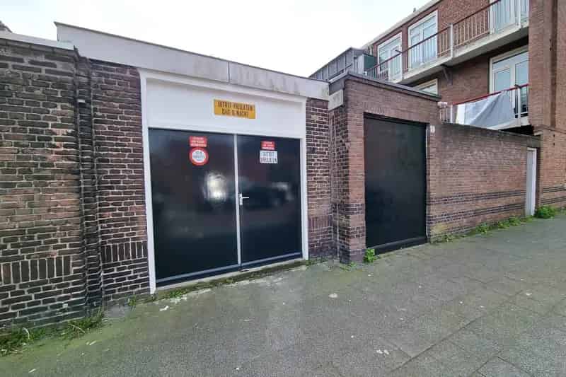 Bedrijfshal te koop Den Haag Schilderswijk 35m²