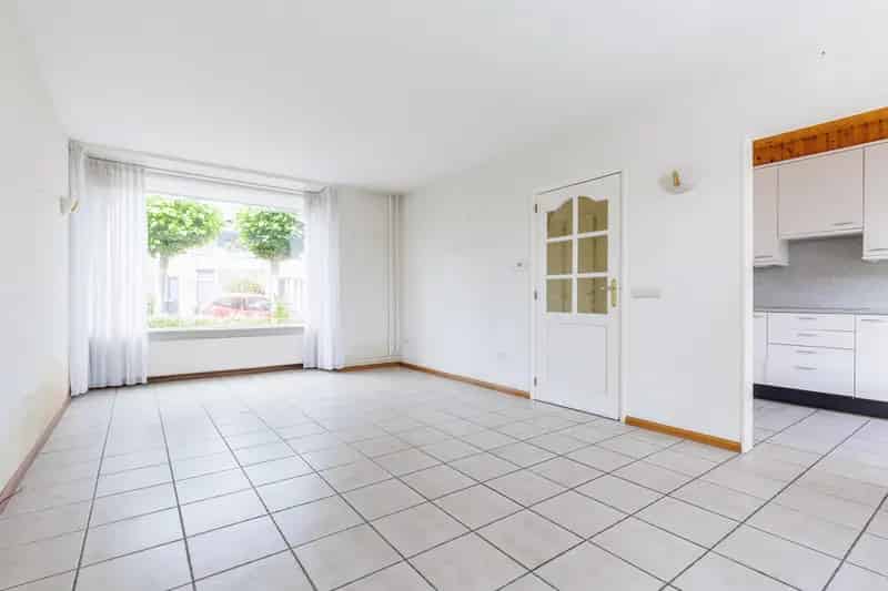 Tussenwoning Oud-Beijerland 4 slaapkamers zonnige tuin