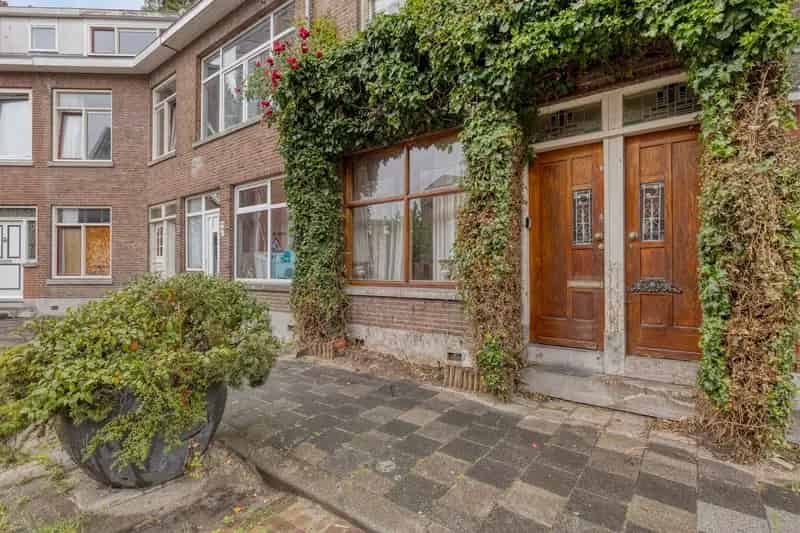 Huis te koop Rotterdam Ploegstraat 4 slaapkamers 2 badkamers