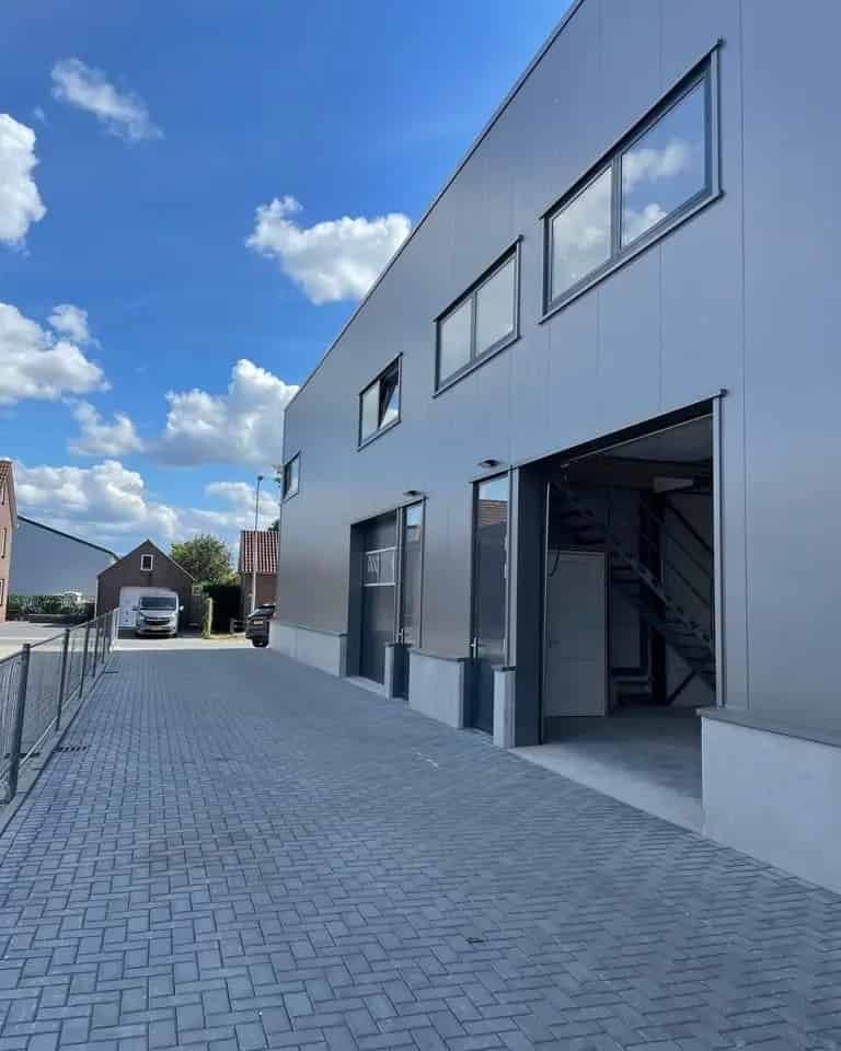 Bedrijfshal te huur Hasselt 180m²