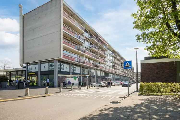 Ruim 3-kamerappartement nabij Winkelcentrum Presikhaaf