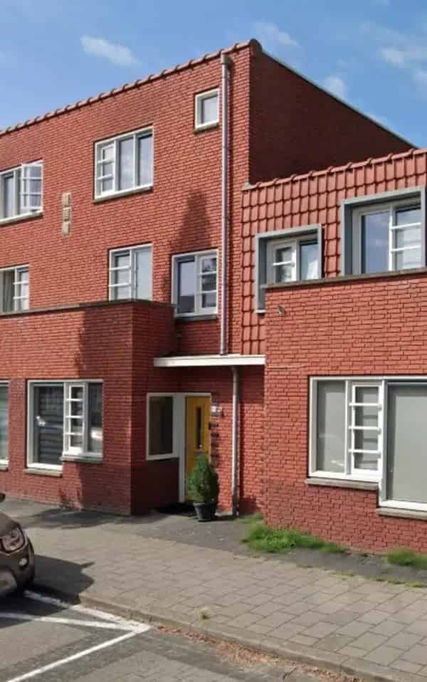 Ruime Tussenwoning Almere Stedenwijk 90m2 6 Kamers