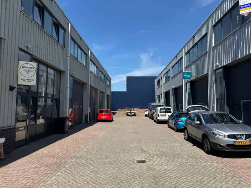 Bedrijfshal Breda 120m2 Kantoor Magazijn
