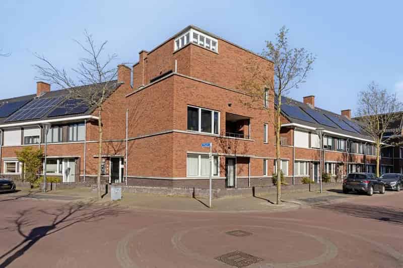 2-kamerappartement Overburght Balkon Berging Parkeerplaats Zonnepanelen