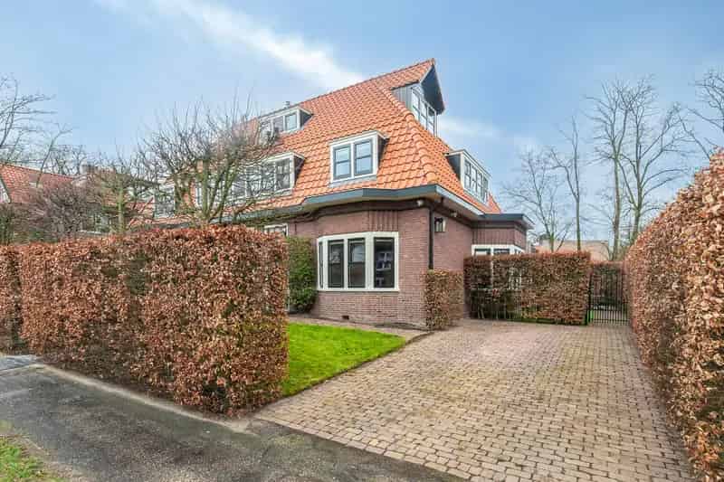 2-onder-1-kapwoning Amersfoort Gerenoveerd 4 slaapkamers