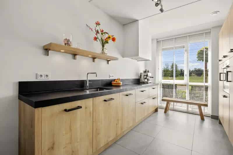 Ruime 5 Slaapkamer Tussenwoning Barneveld 132m²