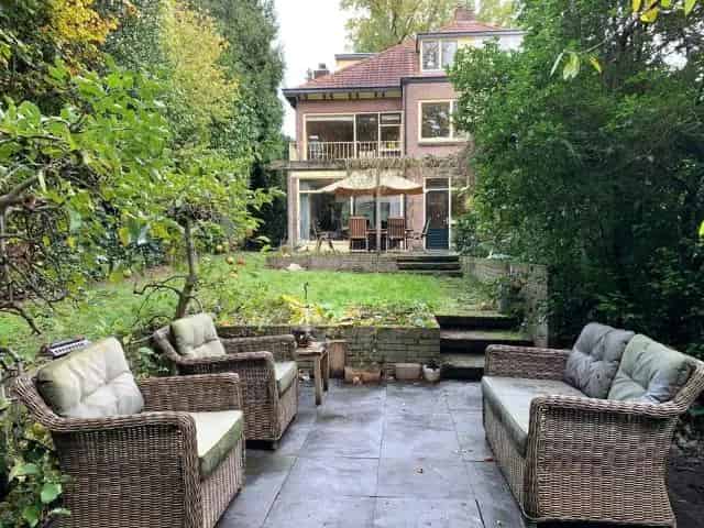 5 Slaapkamer Tweekapper te Huur Hilversum Villawijk Trompenberg