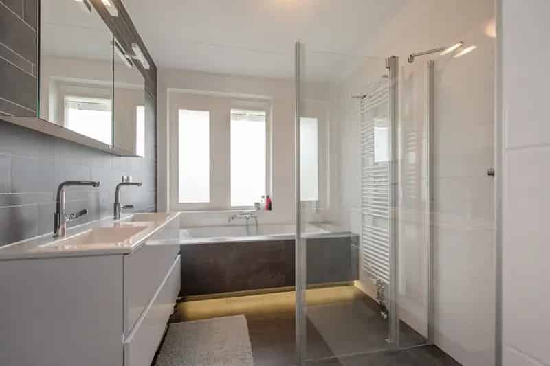 Huis te koop Zoetermeer 4 slaapkamers moderne keuken tuin