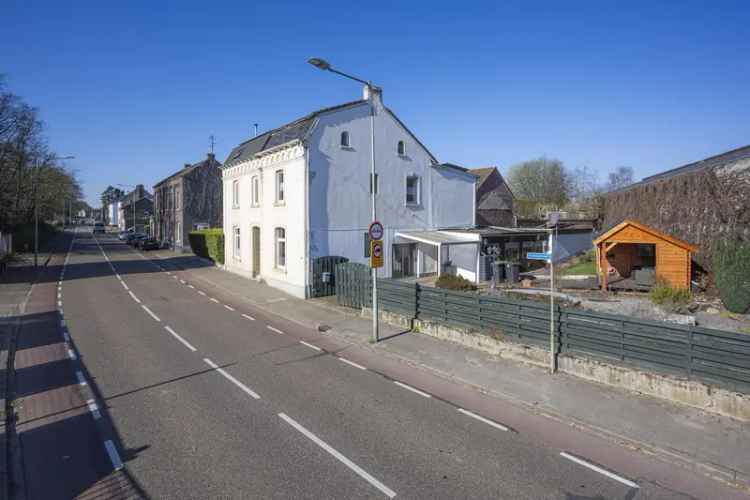 Ruime Hoekwoning Landgraaf Veel Potentie 3 Slaapkamers