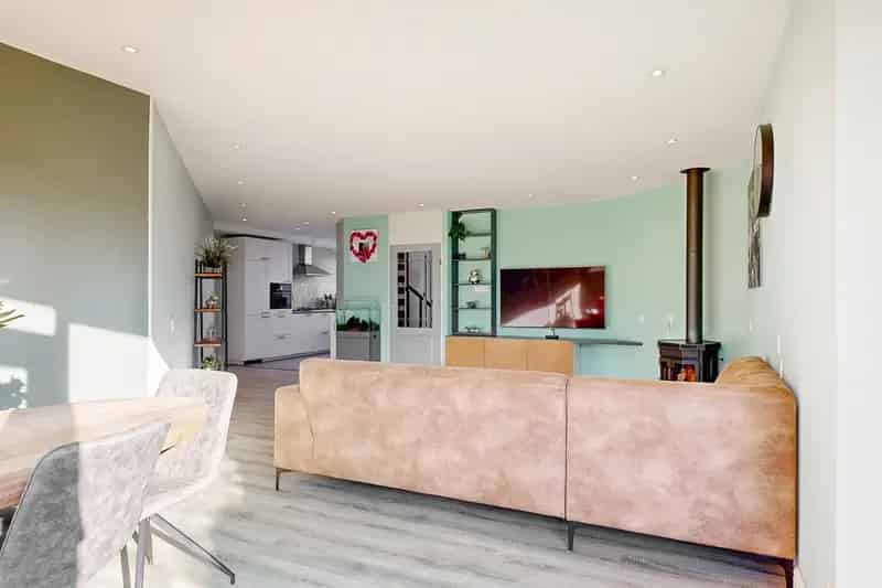 Huis te koop Maassluis: Ruime gezinswoning met 4 slaapkamers en zonnige tuin