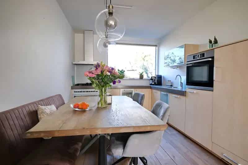 Huis te koop Ede: 4 slaapkamers, tuin op het zuiden, nabij winkels