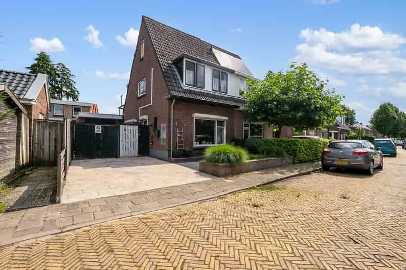 Huis te koop: Merwedestraat 1 6882 LK Velp (GE) | Funda