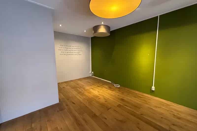 Winkel te Huur Zoetermeer Dorpsstraat 85m2