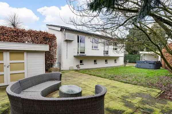 Ruime Split Level Bungalow te Maarheeze 3 slaapkamers 2 badkamers