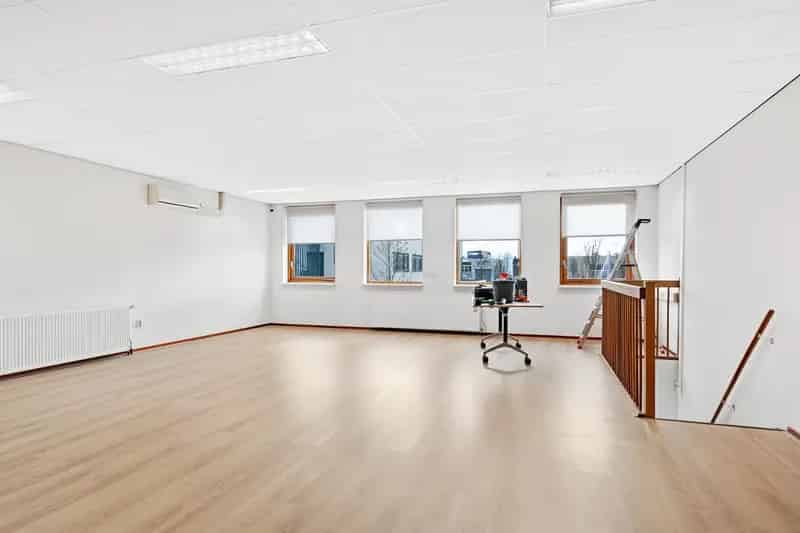 Kantoorruimte te huur Veenendaal 89m² Midi Center