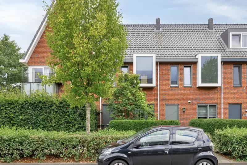 Renes 20 Scherpenzeel: Instapklare woning met tuin