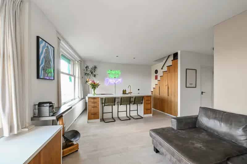 Jordaan Appartement te Koop: 3 slaapkamers, Dakterras 28m2, Uitzicht
