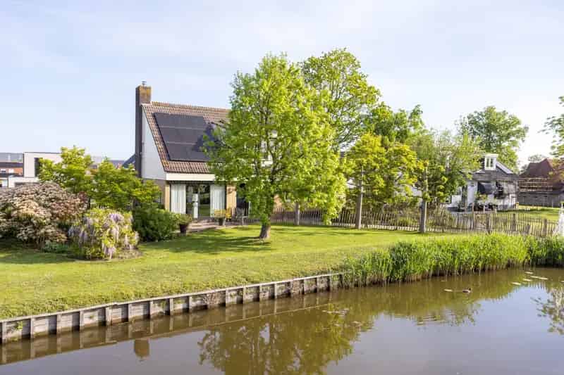 Vrijstaande woning Rodenrijse Vaart 4 slaapkamers 2 badkamers