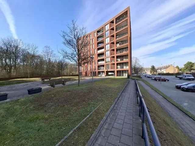 Ruim appartement Hoogvliet nabij groen en winkels
