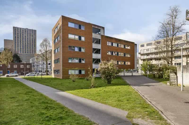 Amsterdamse woning nabij Rembrandtpark met uitstekende bereikbaarheid
