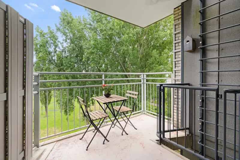 Amsterdam appartement te koop: Licht en ruim 4-kamer hoekappartement 87m²