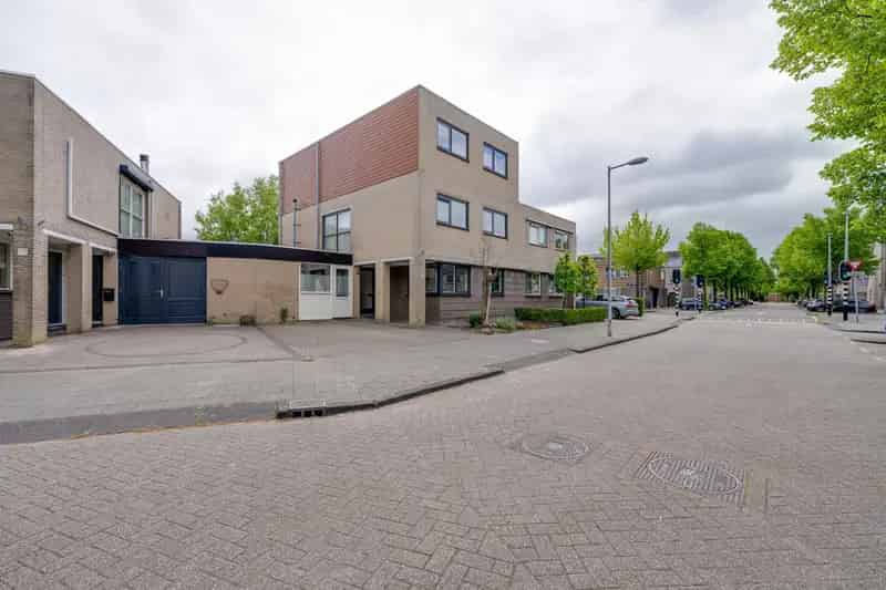 Huis Te Koop , 8, Abraham de Haanstraat, Amsterdam, Noord-Holland
