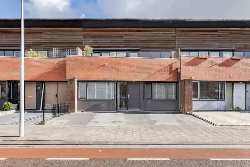 Ruime Eengezinswoning met Tuin Kantoor 3 slaapkamers Airco