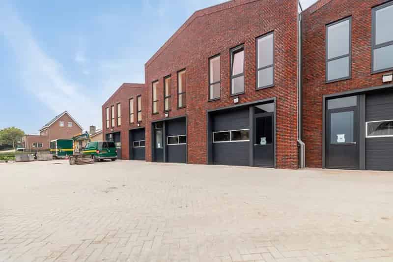 Bedrijfshal te koop Gouderak 104m²