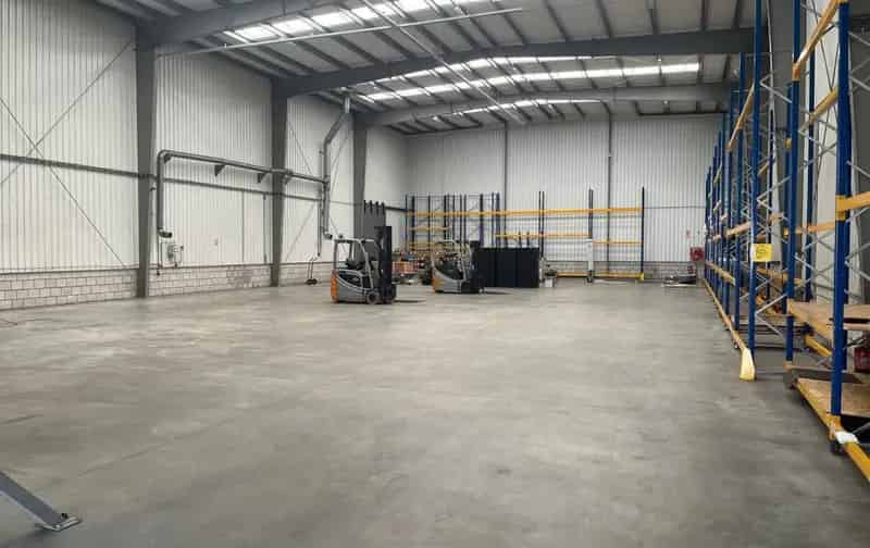 Bedrijfsruimte te Huur Nieuw Vennep 981m² Kantoor 217m²