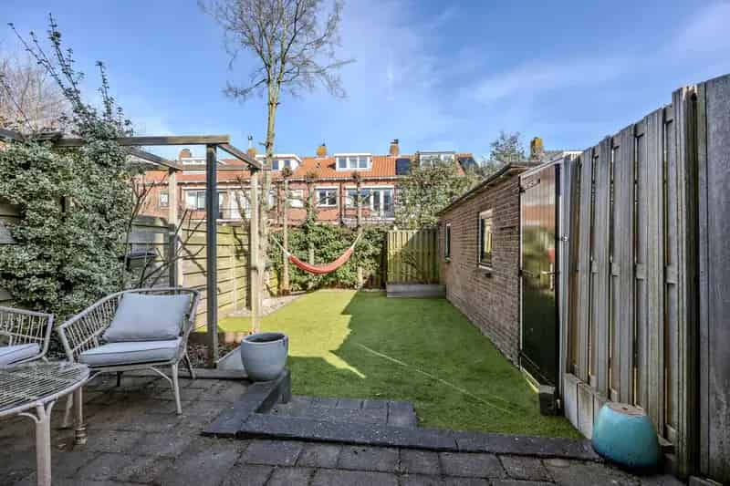 Huis te koop Voorschoten 5 slaapkamers 2 badkamers