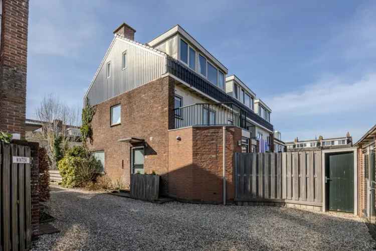Huis te koop Jan Pieterszoon Coenstraat Voorschoten 5 slaapkamers 2 badkamers