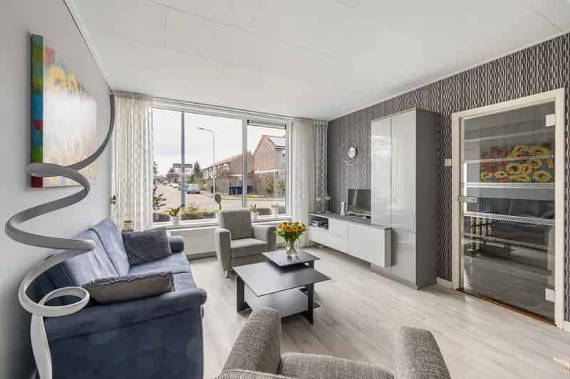 Huis te koop Rozenburg 4 slaapkamers garage tuin