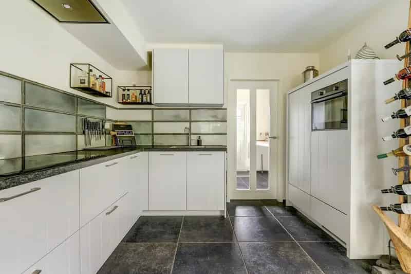 Huis Te Koop , 6, Buitenlanden, Heinenoord, Zuid-Holland