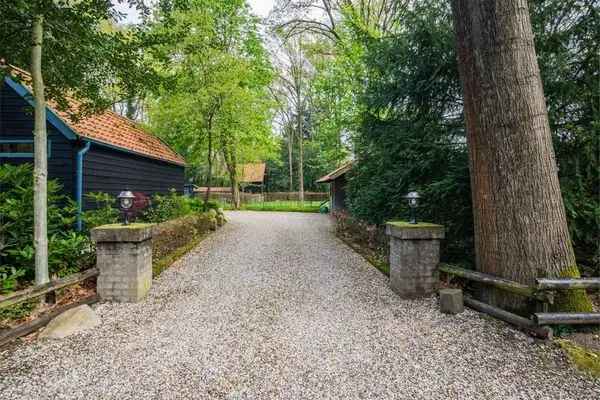 Karakteristieke Villa Veluwe: 7000m2, Bijgebouwen, Landelijk Wonen