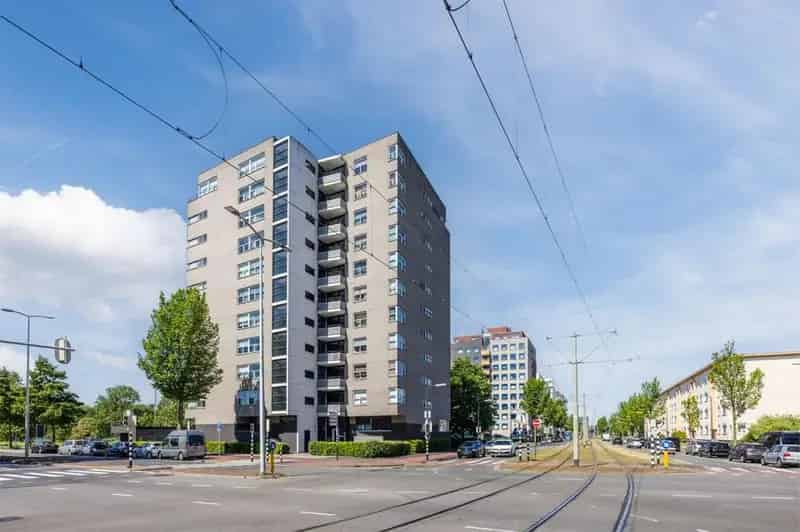 2 Slaapkamers Appartement nabij Centrum met Balkon