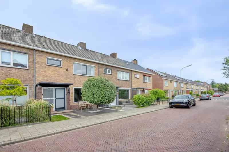 Luxe Eengezinswoning Heemskerk 4 slaapkamers Instapklaar