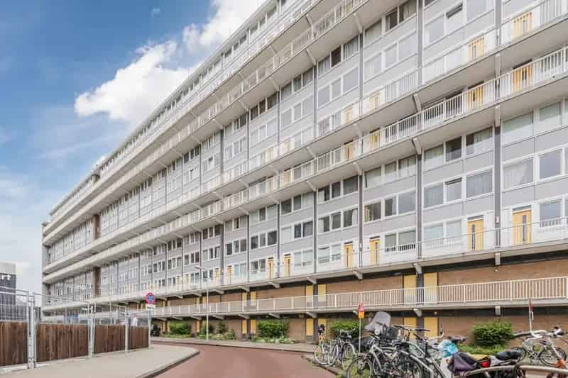 Ruim 3-kamer appartement Amsterdam Nieuw-West