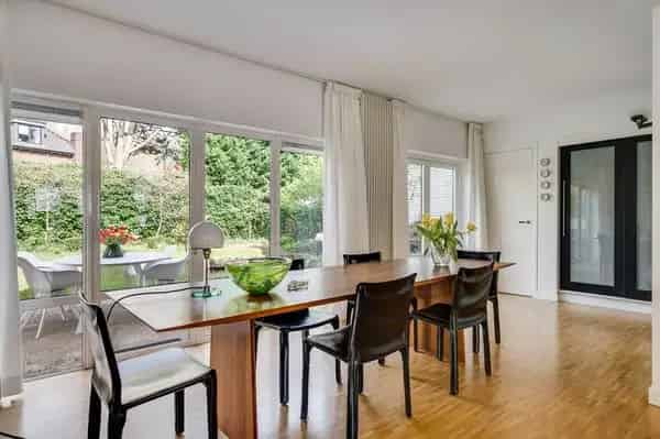 Luxe Stadsvilla Eindhoven 5 slaapkamers Grote Tuin Nabij Centrum