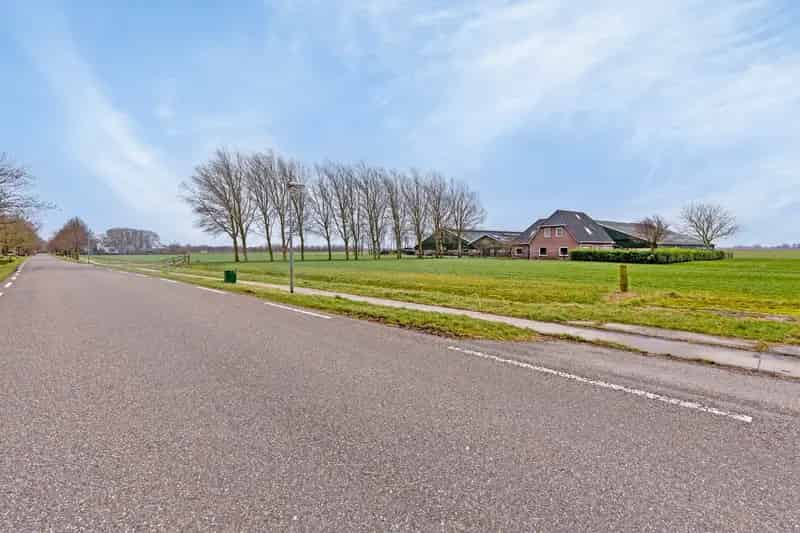 Modern Melkveebedrijf te Koop Nieuw Beerta