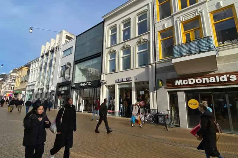 Winkel te huur Groningen Herestraat 262m2 A1 locatie