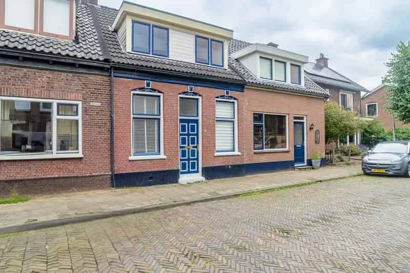 Ruime Tussenwoning Hengelo 3 Slaapkamers Diepe Tuin