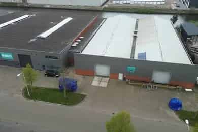 Bedrijfshal 1475m2 Emmeloord te koop aan het water