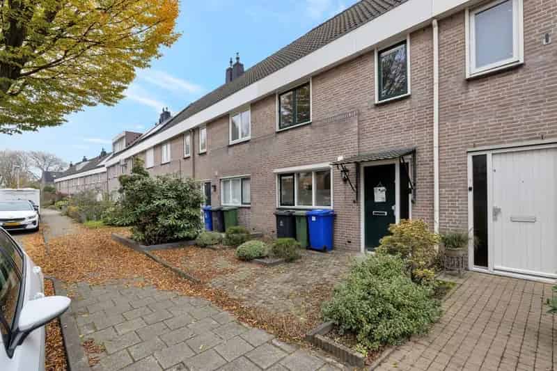 Tussenwoning Veldhoven 4 slaapkamers uitbouw tuin