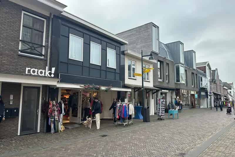 Winkel te huur Egmond aan Zee Voorstraat 62m²